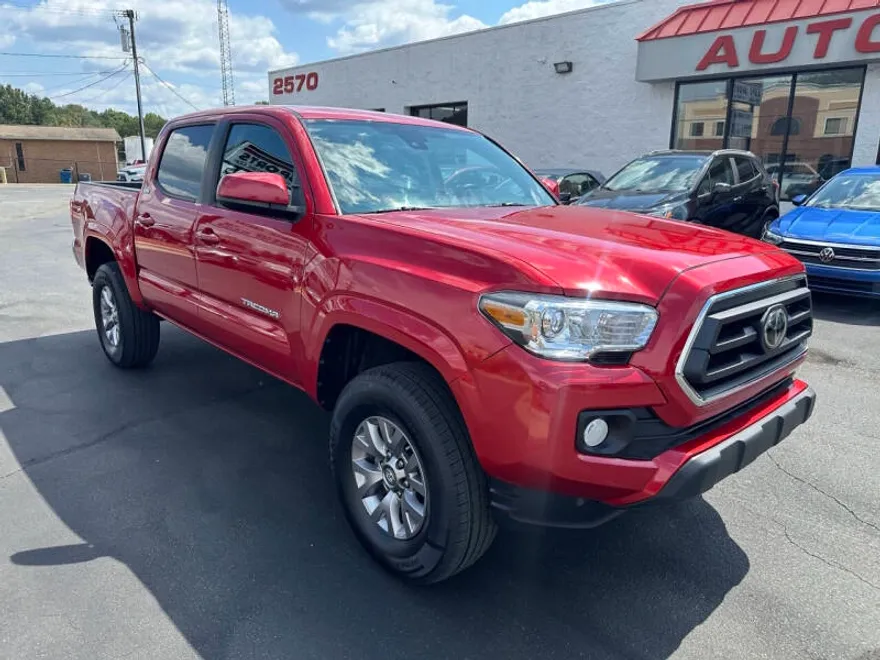 2020 Toyota Tacoma SR5 photo 1