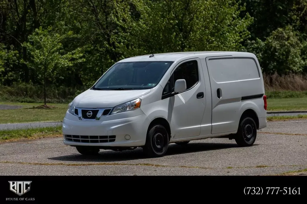 2020 Nissan NV200 SV photo 1