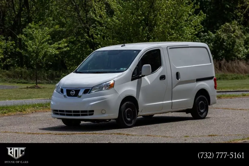 2020 Nissan NV200 SV photo 1