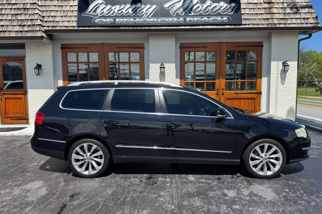 2010 Volkswagen Passat Komfort photo 1