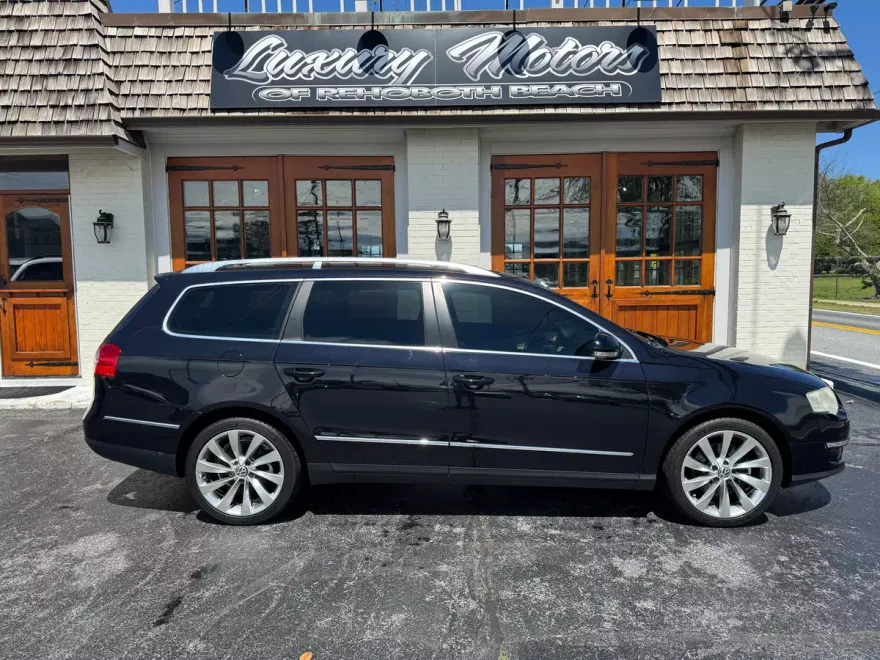 2010 Volkswagen Passat Komfort photo 1