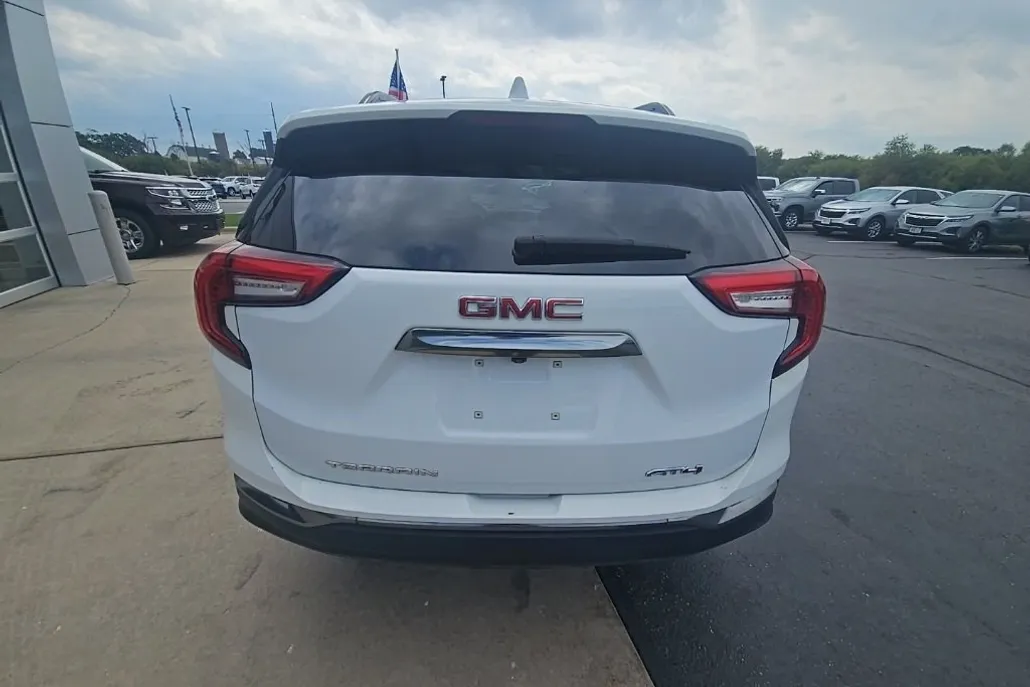 2023 Gmc Terrain AT4 photo 1