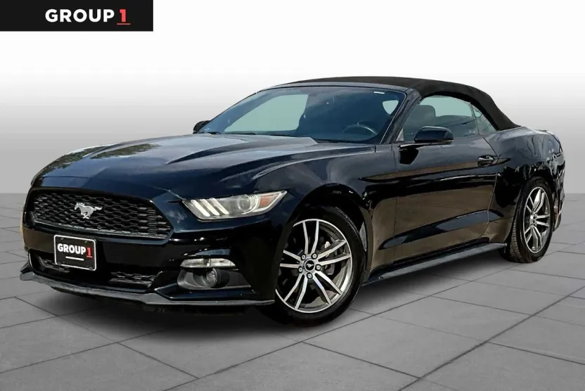 2016 Ford Mustang Convertible photo 1