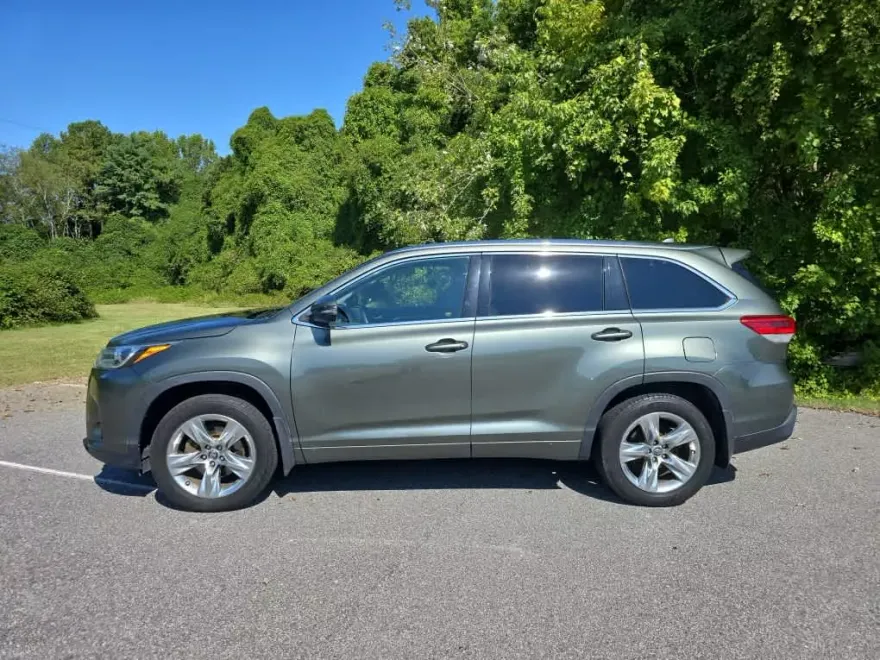 2018 Toyota Highlander Limited photo 1