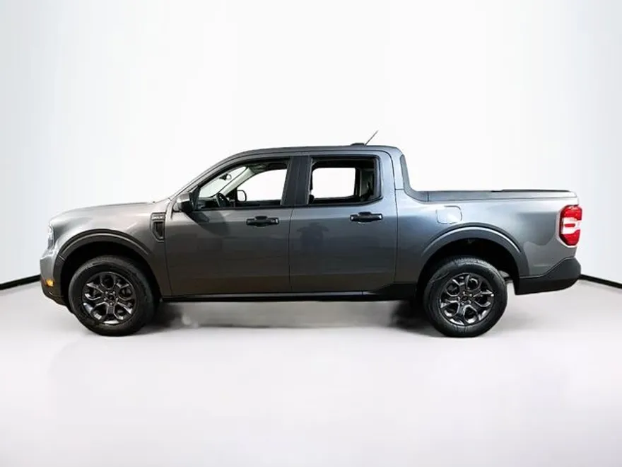 2025 Ford Maverick XLT photo 1