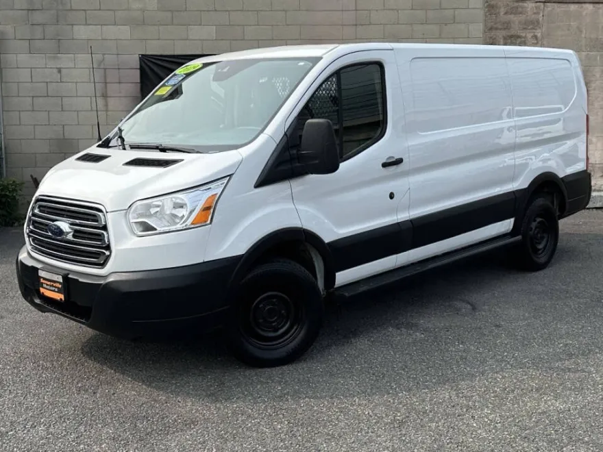 2019 Ford Transit Cargo photo 1
