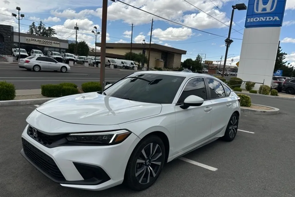 2023 Honda Civic EX-L photo 1