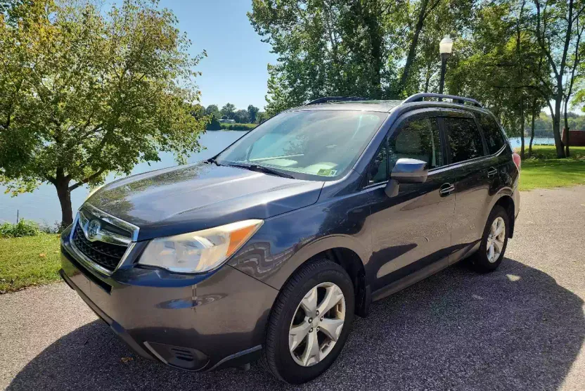 2014 Subaru Forester 2.5i Premium photo 1
