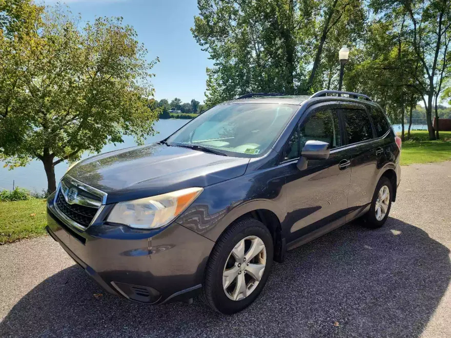 2014 Subaru Forester 2.5i Premium photo 1