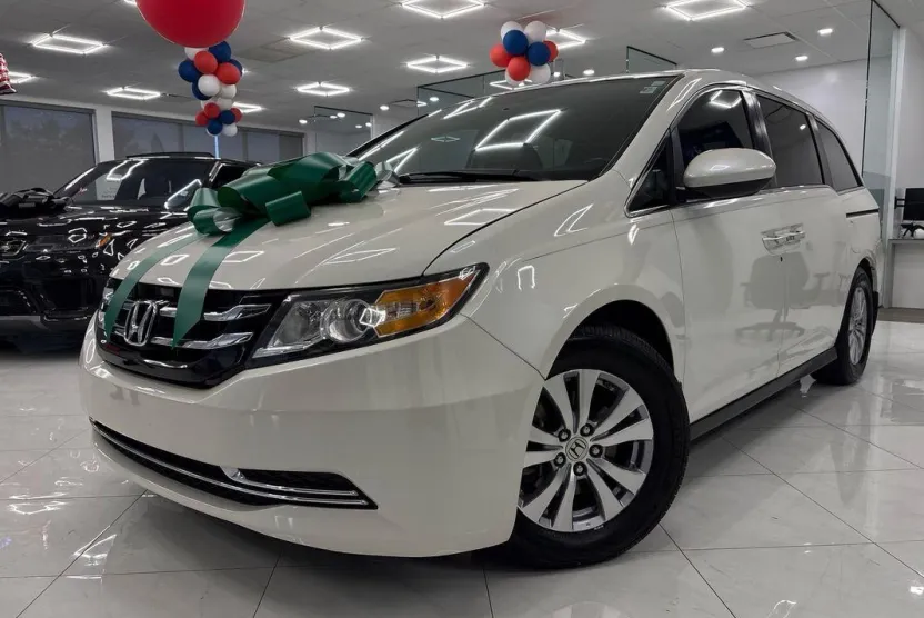 2016 Honda Odyssey EX-L photo 1