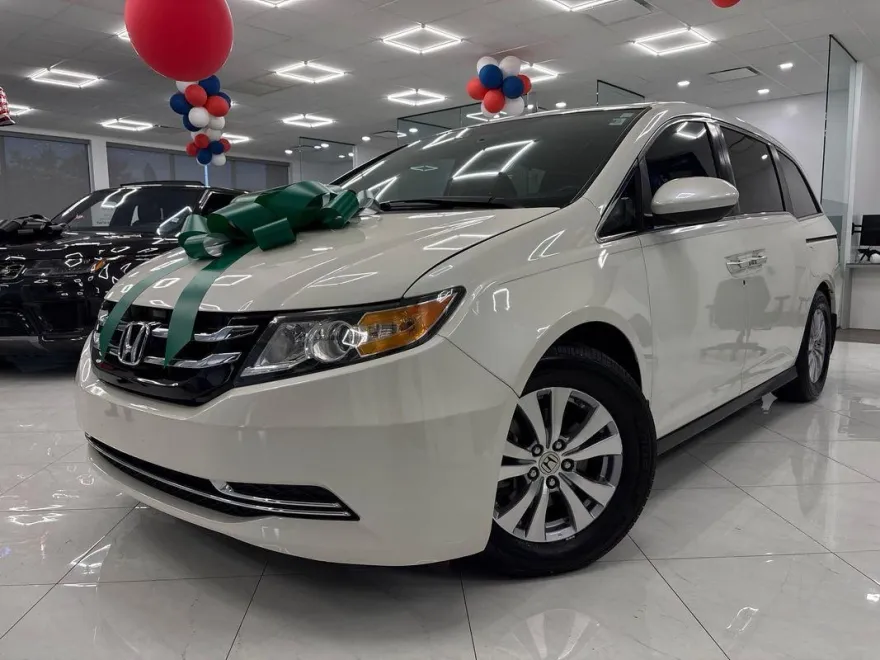 2016 Honda Odyssey EX-L photo 1