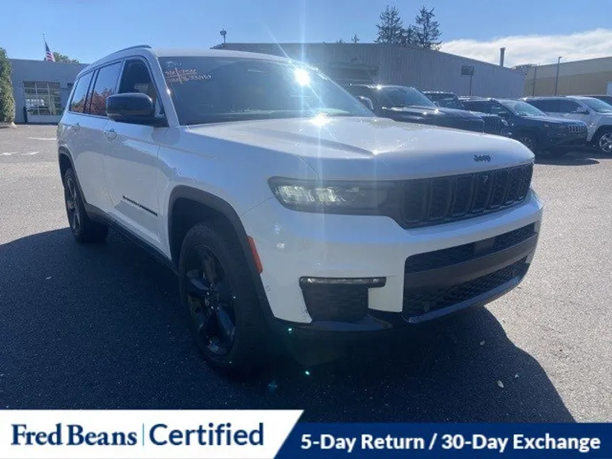 2023 Jeep Grand Cherokee Limited photo 1
