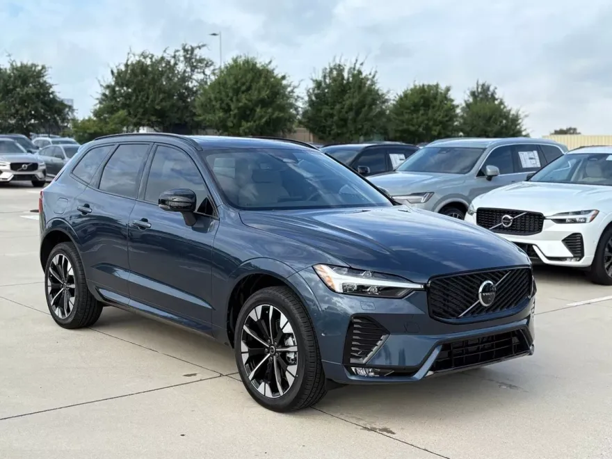 2026 Volvo XC60 B5 Plus photo 1