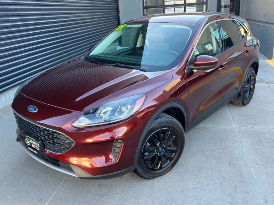2021 Ford Escape SE photo 1