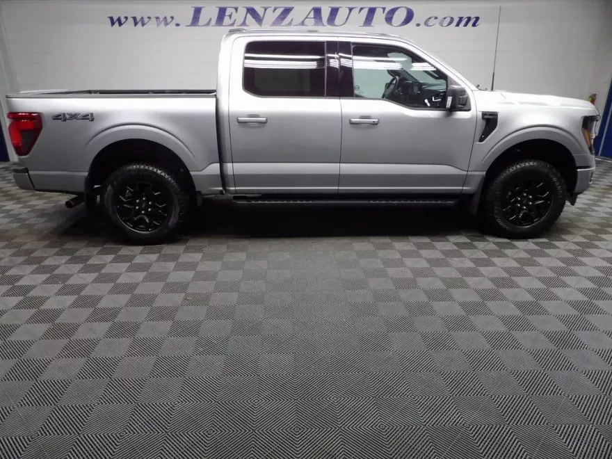 2024 Ford F-150 XLT photo 1