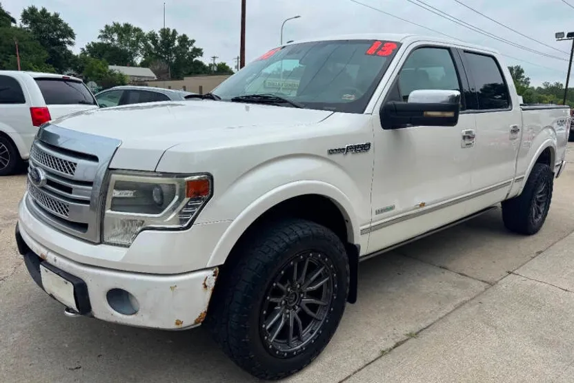 2013 Ford F-150 Platinum photo 1