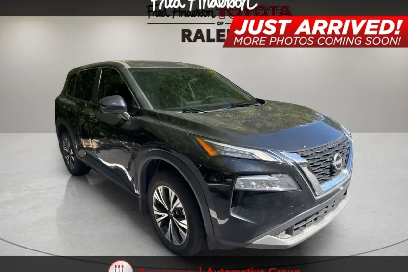 2023 Nissan Rogue SV photo 1