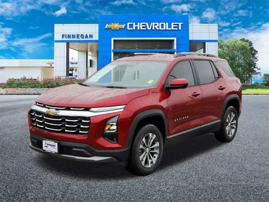 2025 Chevrolet Equinox LT photo 1