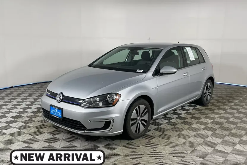 2016 Volkswagen e-Golf SE photo 1