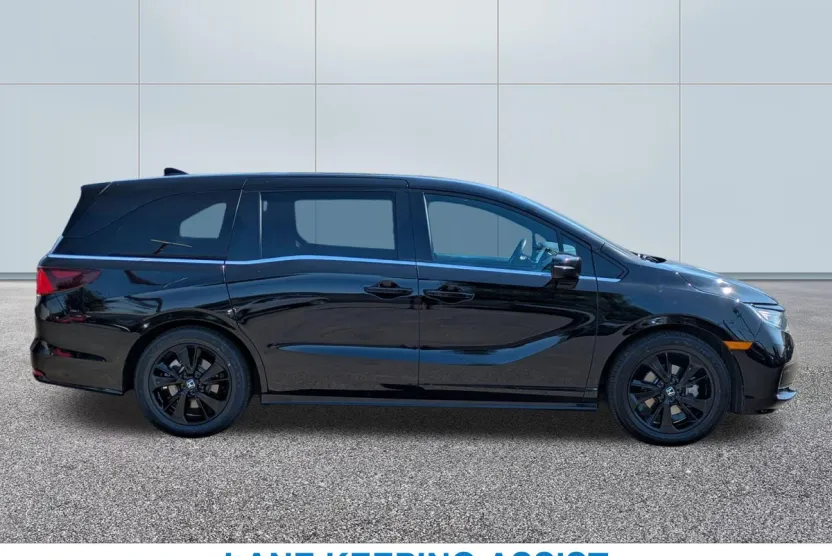 2023 Honda Odyssey Sport photo 1