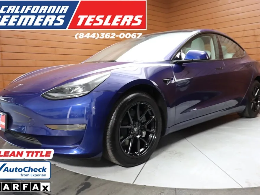 2023 Tesla Model 3 Long Range photo 1