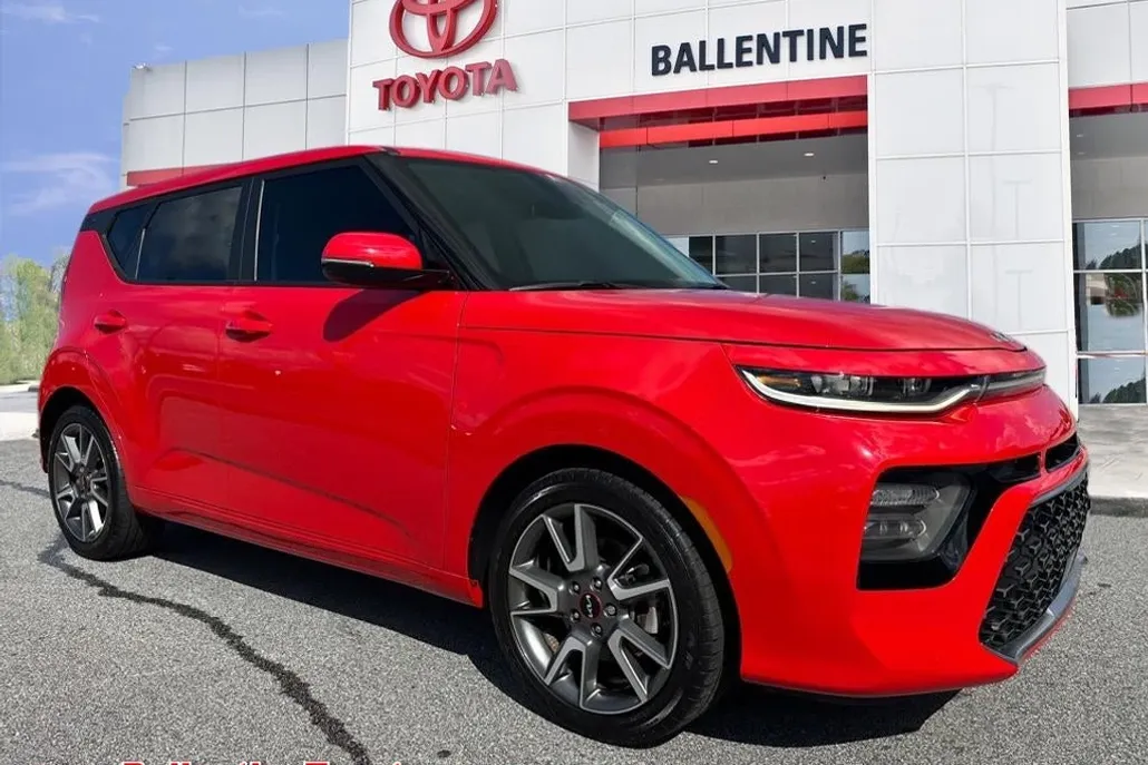 2022 Kia Soul GT-Line Turbo photo 1