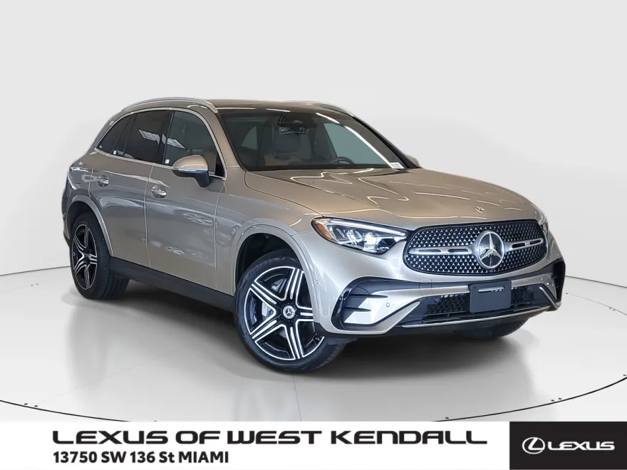2023 Mercedes Benz GLC 300 AMG photo 1
