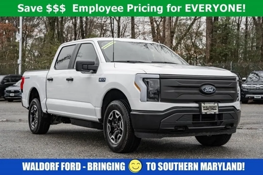 2024 Ford F-150 Lightning photo 1