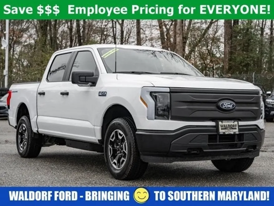 2024 Ford F-150 Lightning photo 1
