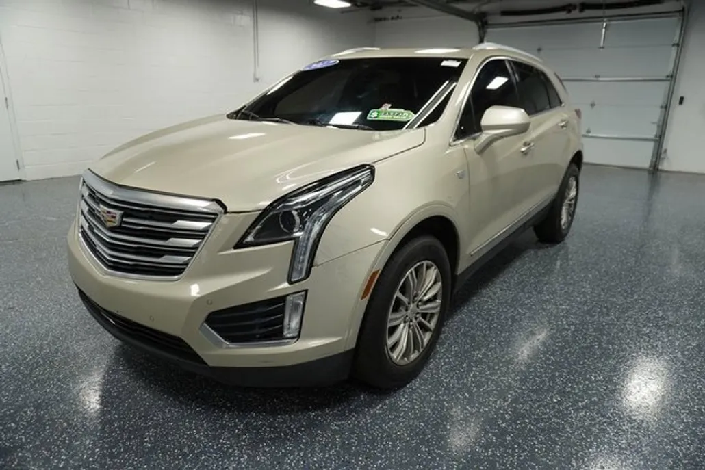 2017 Cadillac XT5 Luxury photo 1