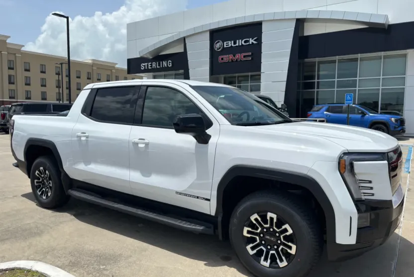 2026 Gmc Sierra Elevation photo 1