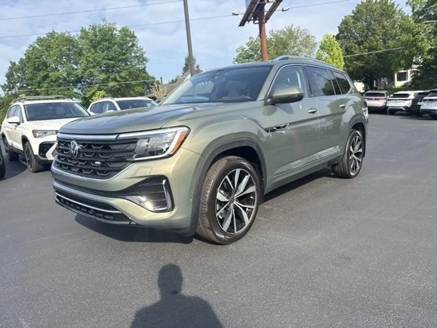 2025 Volkswagen Atlas SEL Premium R-Line photo 1
