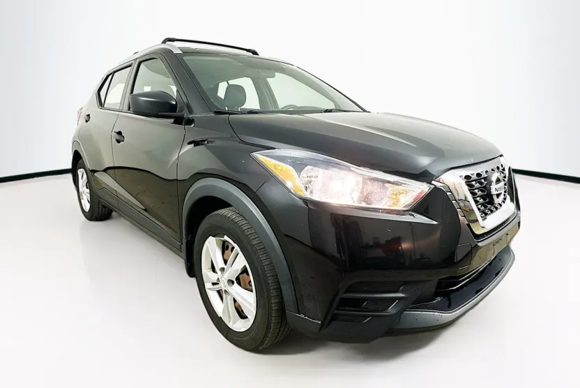 2019 Nissan Kicks S photo 1