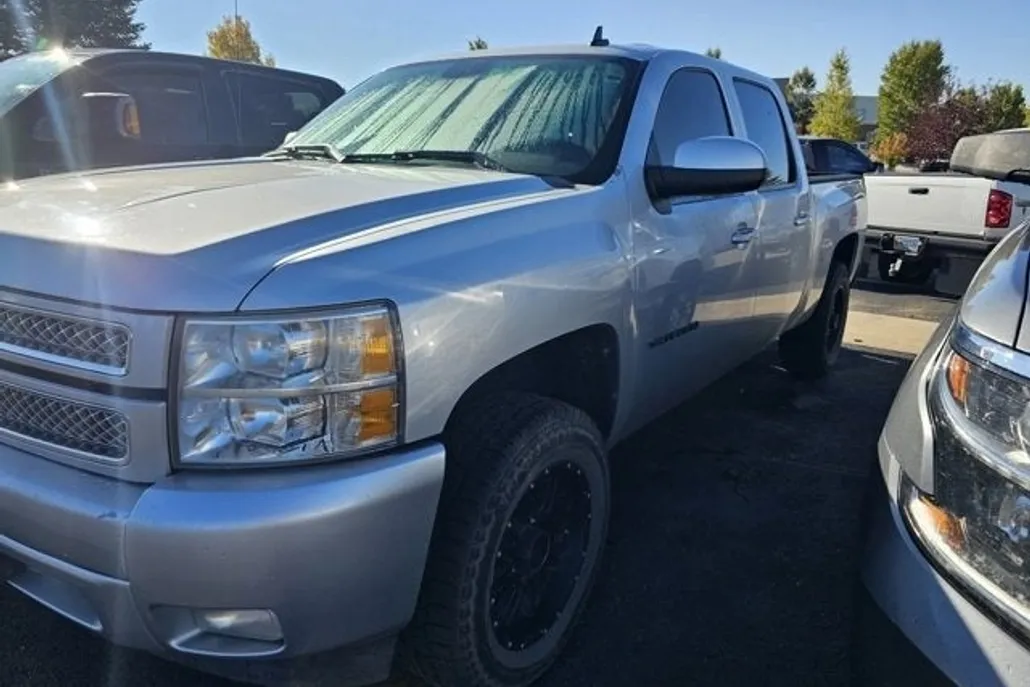 2012 Chevrolet Silverado 1500 LT photo 1