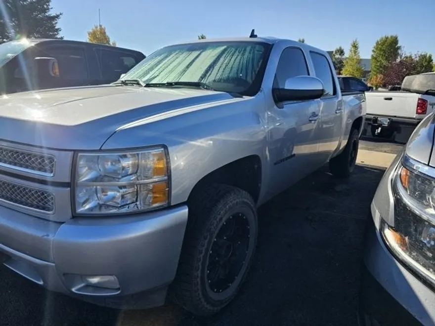 2012 Chevrolet Silverado 1500 LT photo 1