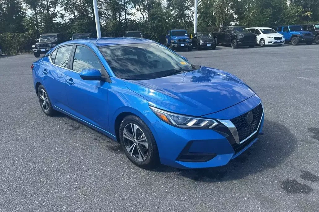 2022 Nissan Sentra SV photo 1