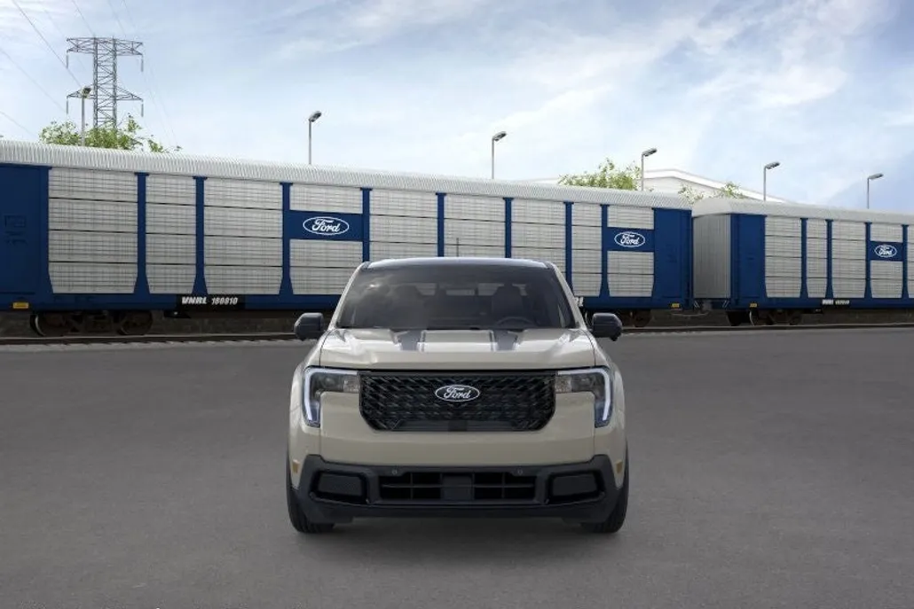 2025 Ford Maverick Lariat photo 1