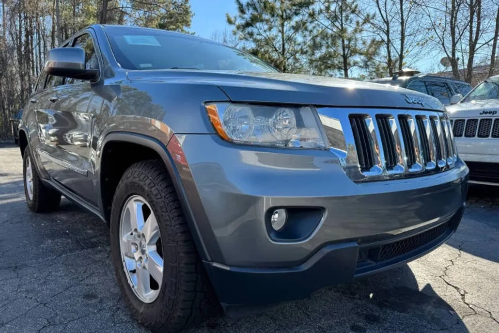 2012 Jeep Grand Cherokee Laredo photo 1