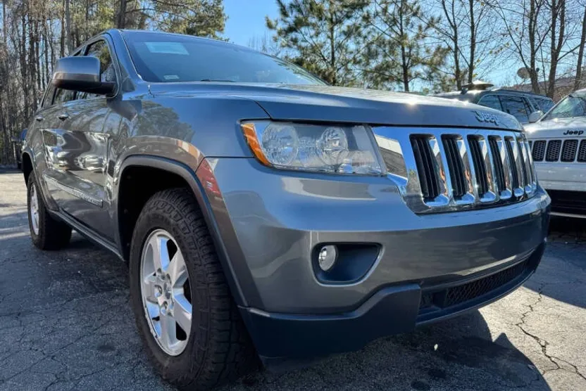 2012 Jeep Grand Cherokee Laredo photo 1