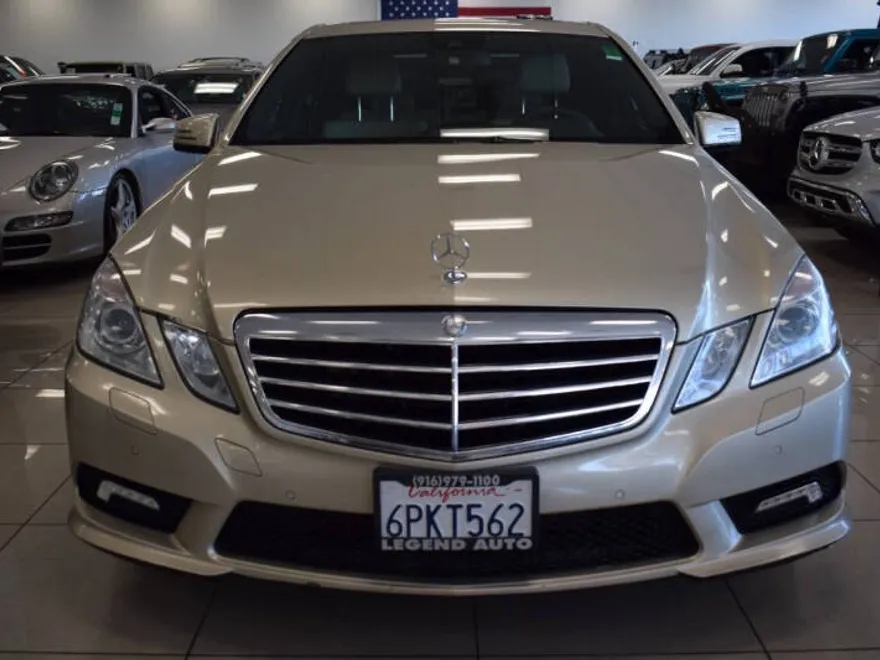 2011 Mercedes Benz E 350 BlueTEC photo 1