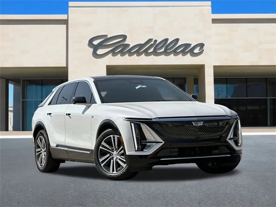2025 Cadillac Lyriq Luxury photo 1