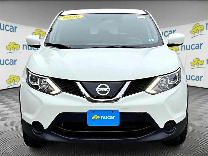 2019 Nissan Rogue Sport S photo 1