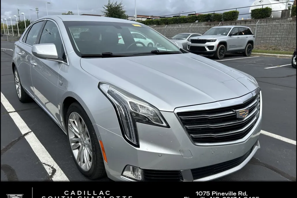 2019 Cadillac XTS Luxury photo 1