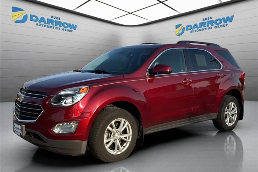 2017 Chevrolet Equinox LT photo 1