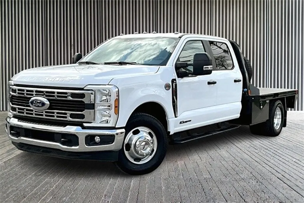 2024 Ford F-350 XL photo 1