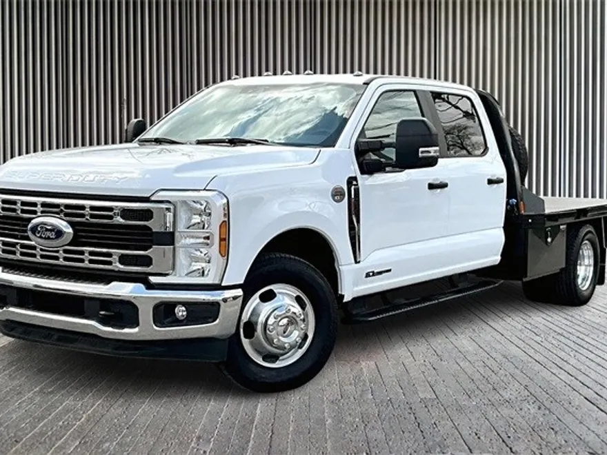 2024 Ford F-350 XL photo 1