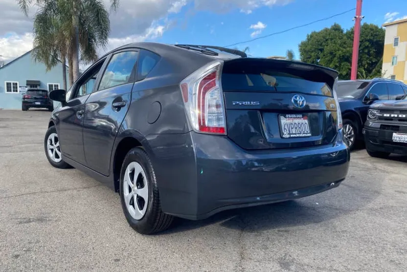 2012 Toyota Prius Two photo 1