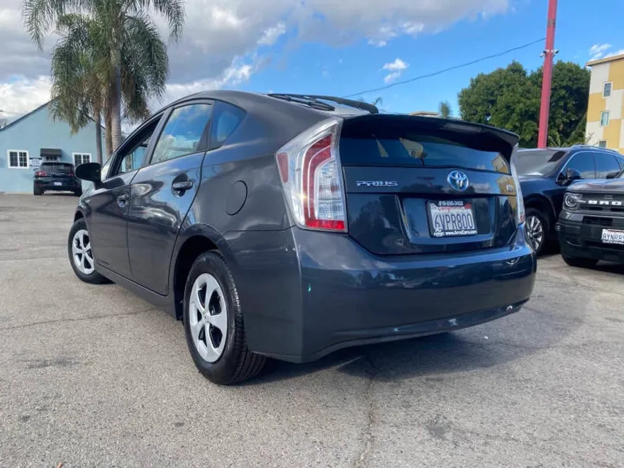 2012 Toyota Prius Two photo 1