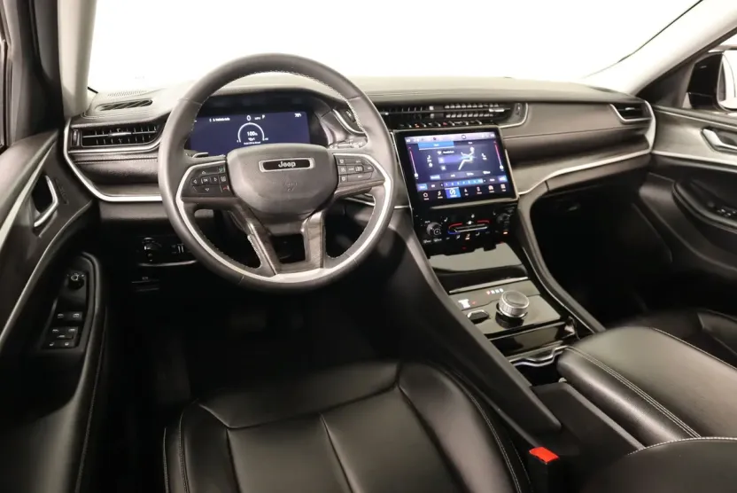 2023 Jeep Grand Cherokee Limited photo 1