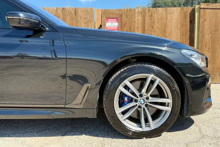 2018 Bmw 750i / B7 xDrive Sedan photo 1